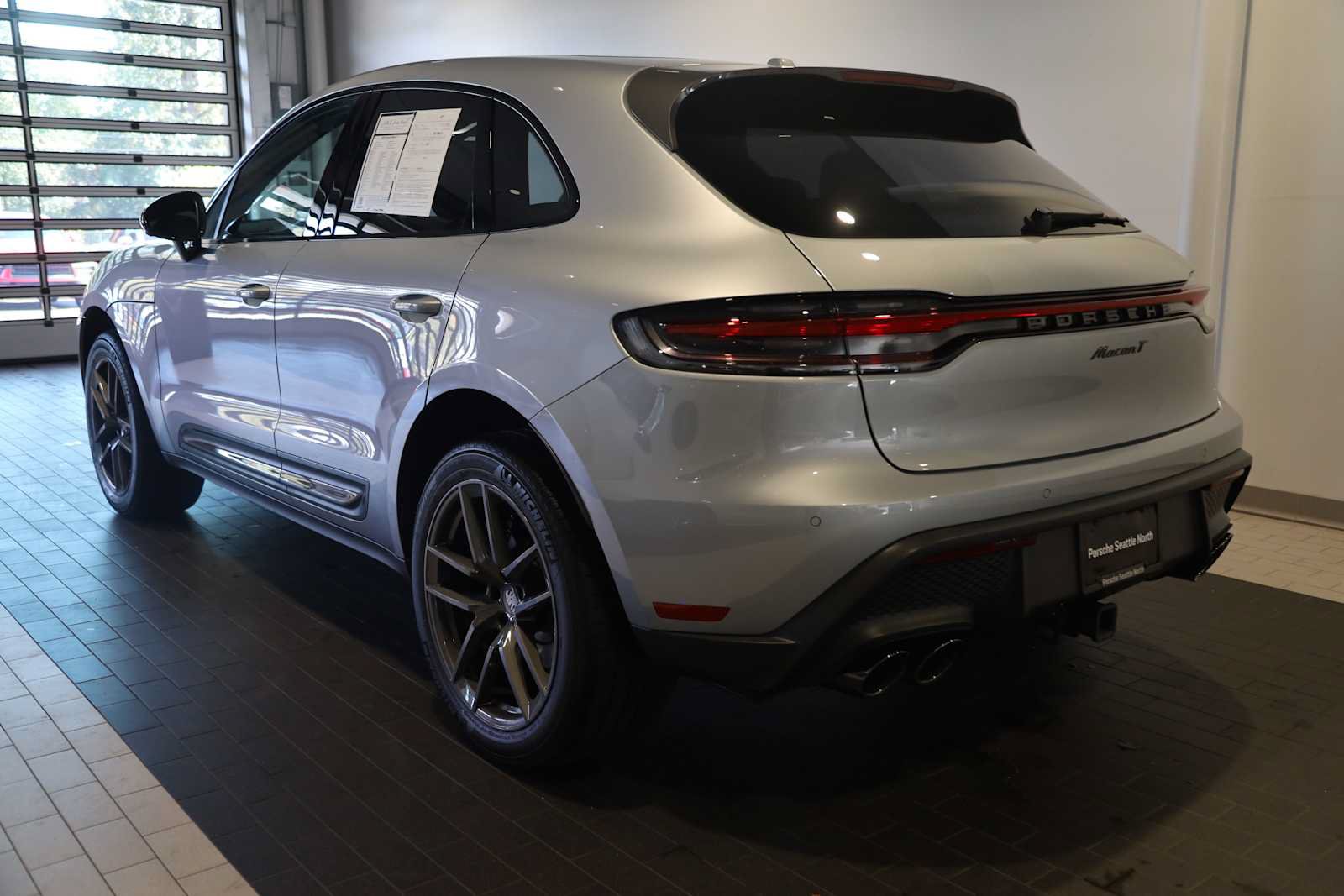 Used 2026 Porsche Macan Turbo AWD/4WD image 3