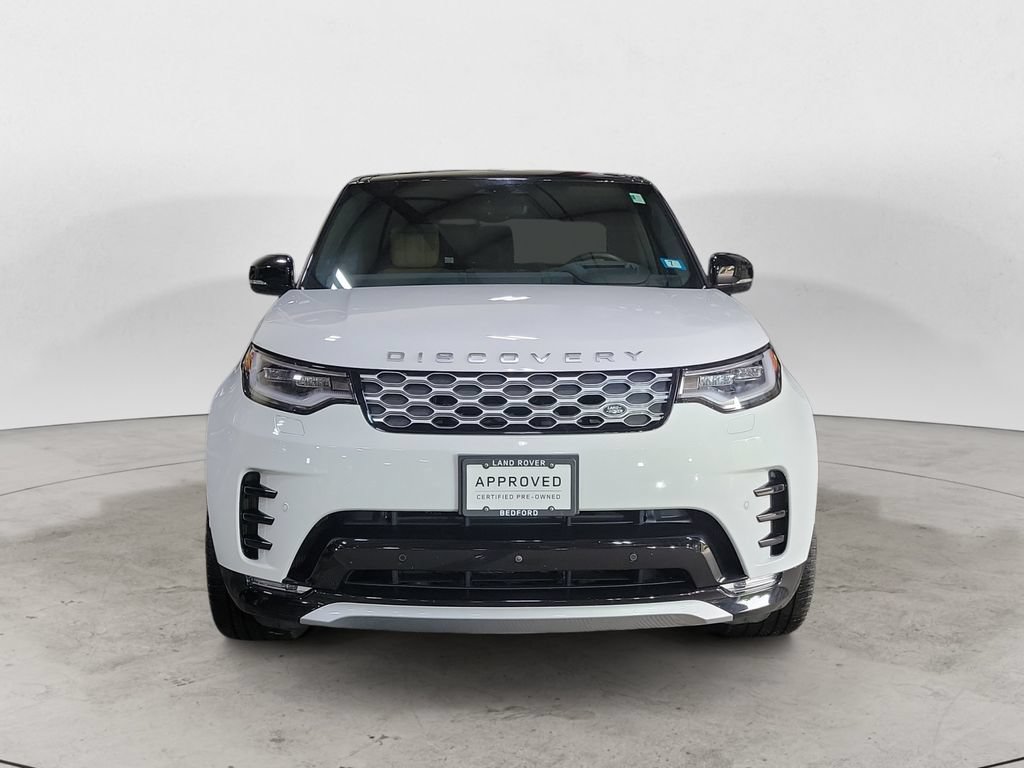 Used 2024 Land Rover Discovery Metropolitan Edition AWD/4WD image 8