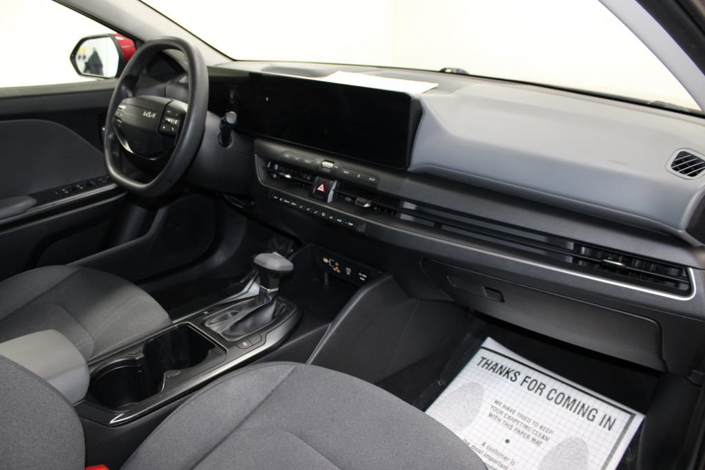 Used 2025 Kia K4 FWD image 24