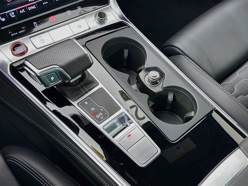 Certified 2022 Audi RS 6 w/ Executive Package AWD/4WD image 17