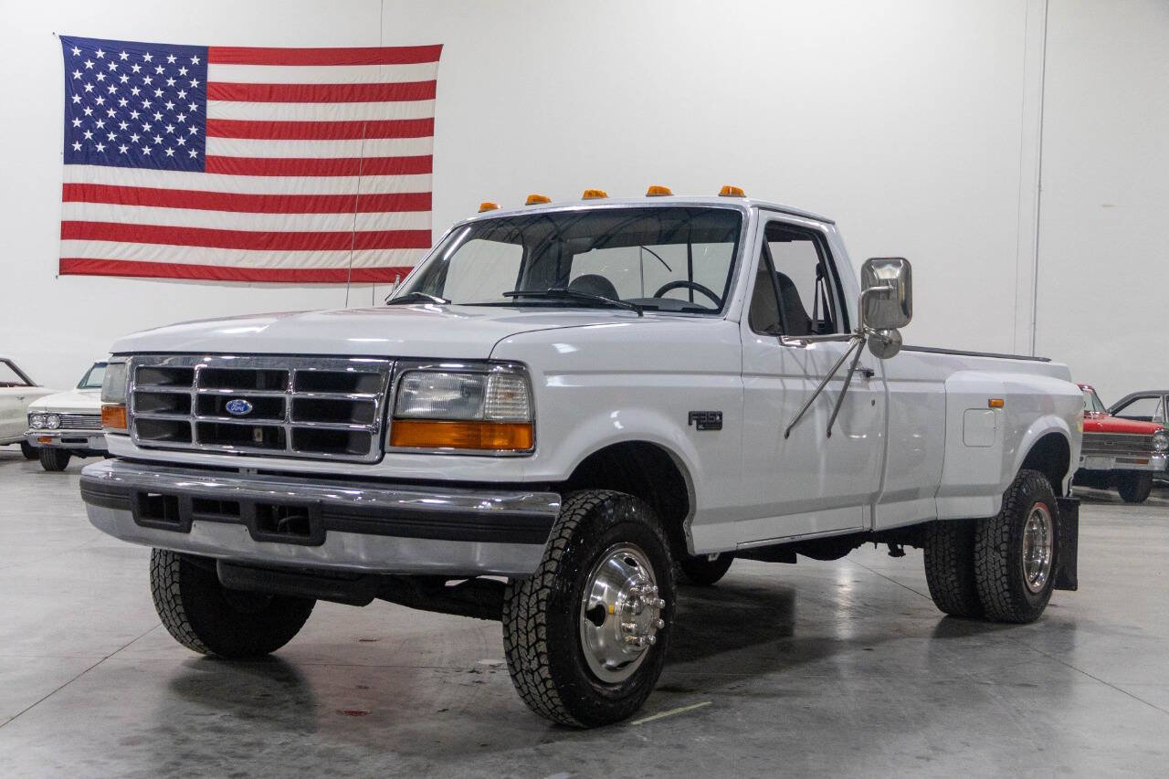 Used 1997 Ford F350 2WD Regular Cab image 1