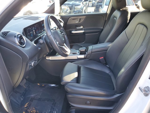 Used 2021 Mercedes-Benz GLB 250 4MATIC image 16