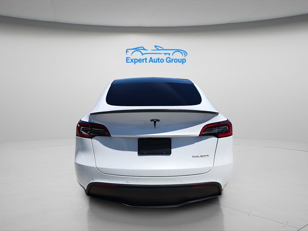 Used 2022 Tesla Model Y Performance AWD/4WD image 9