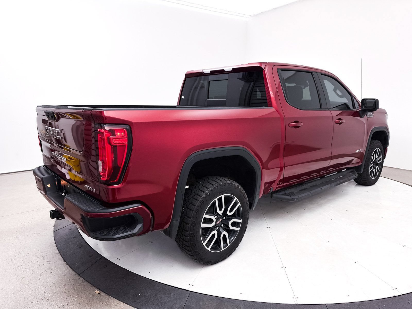 Used 2023 GMC Sierra 1500 AT4 w/ AT4 Preferred Package AWD/4WD image 35