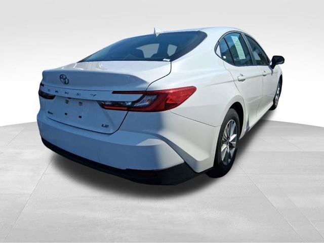 Used 2025 Toyota Camry LE image 10