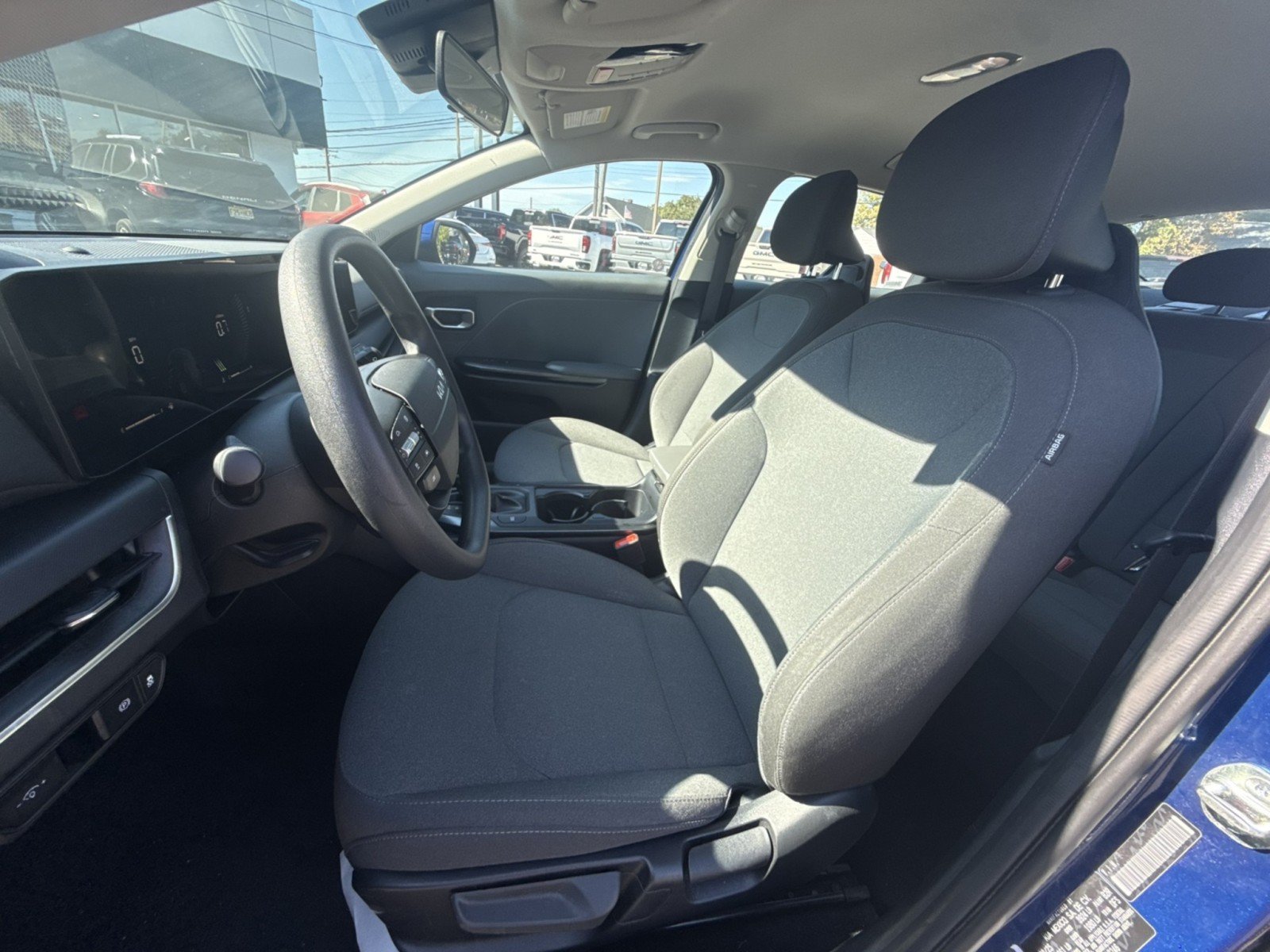 Used 2025 Kia K4 FWD image 9