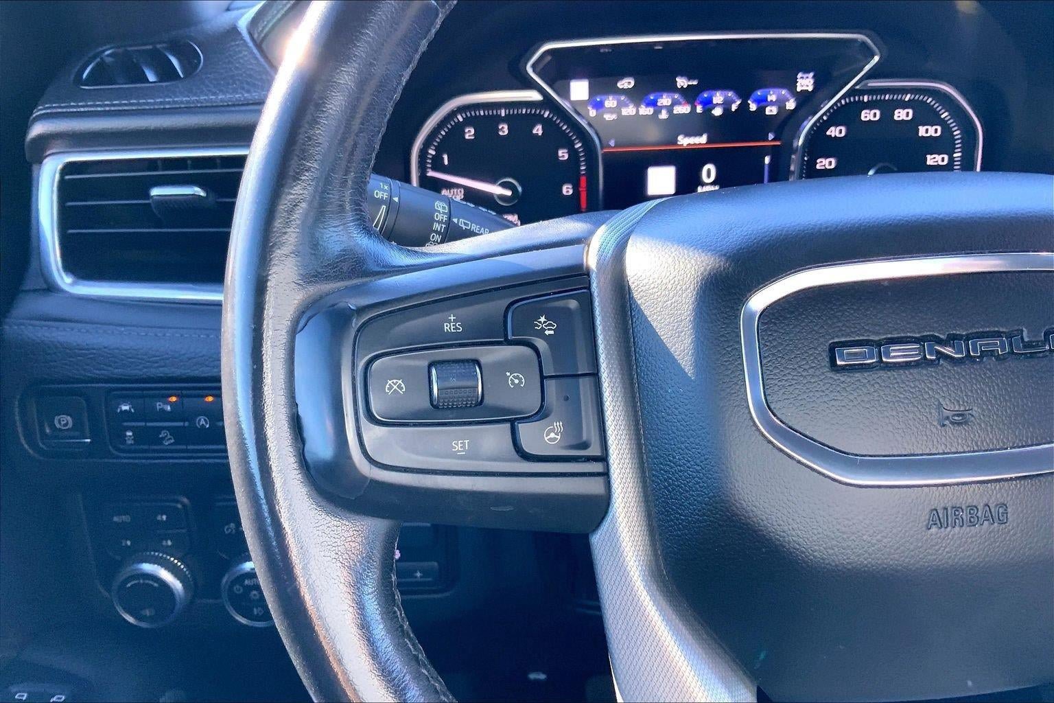 Used 2021 GMC Yukon Denali w/ Denali Ultimate Package AWD/4WD image 16