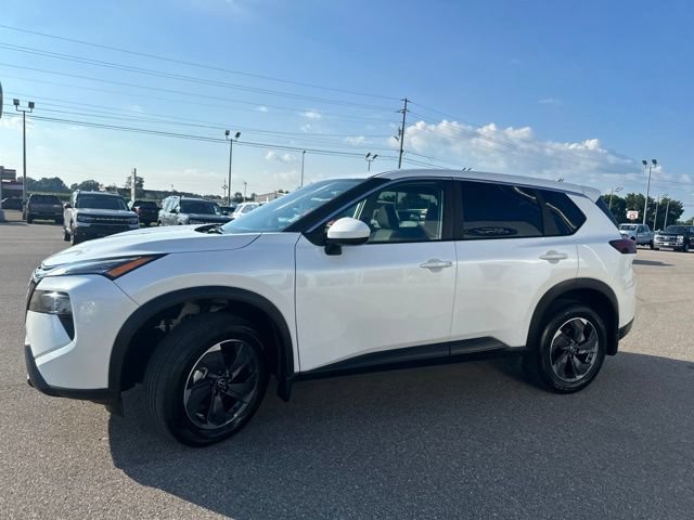 Used 2026 Nissan Rogue SV FWD image 28