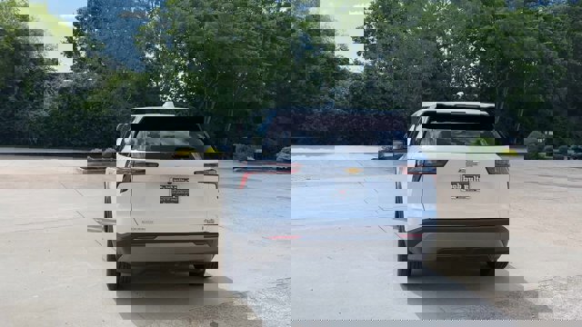 New 2026 Chevrolet Equinox LT w/ Convenience Package II image 7