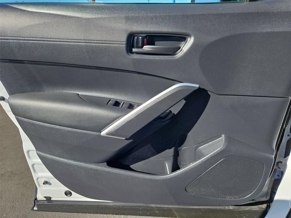 Used 2024 Toyota Corolla Cross LE FWD image 14