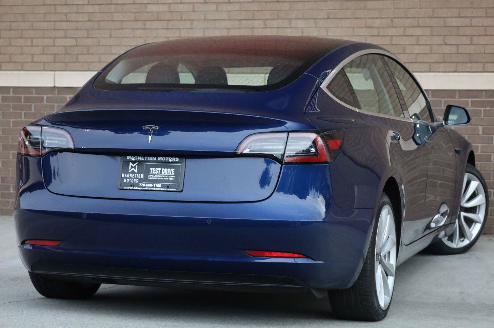 Used 2018 Tesla Model 3 Long Range RWD image 11