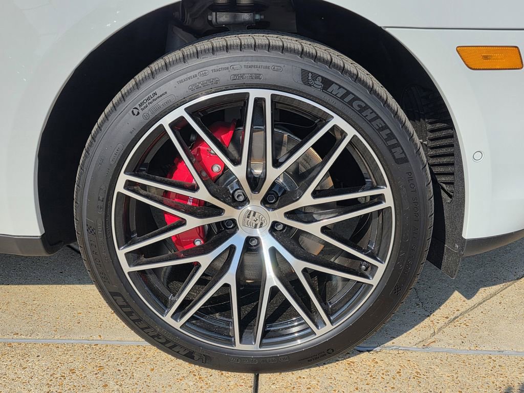 Used 2025 Porsche Macan S AWD/4WD image 16