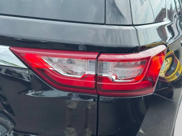 Used 2020 Chevrolet Traverse LT w/ LT Premium Package AWD/4WD image 13