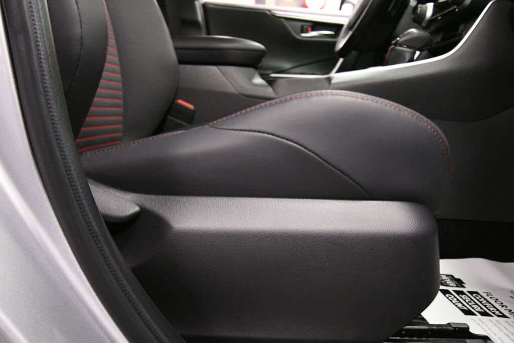 Used 2024 Toyota RAV4 XSE w/ Weather Package image 28