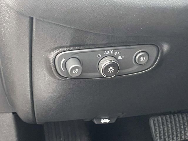 Used 2020 Chevrolet Equinox Premier image 18