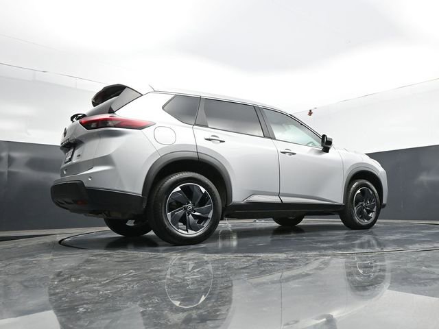 Used 2025 Nissan Rogue SV AWD/4WD image 48