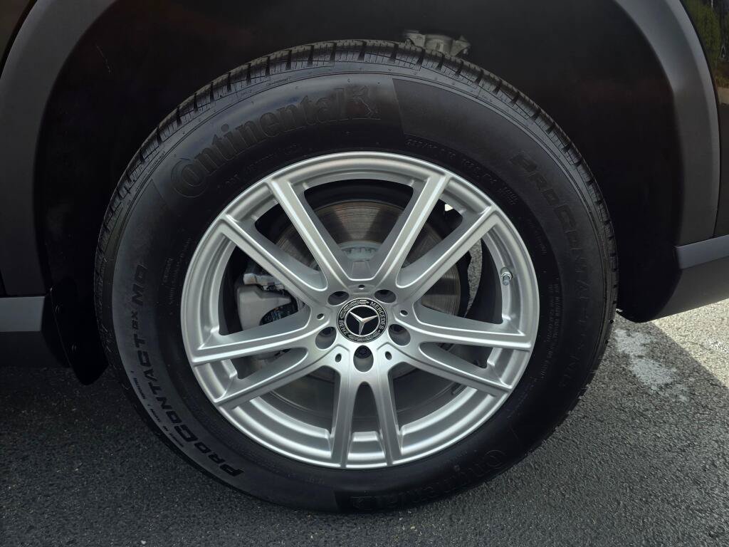 Used 2025 Mercedes-Benz GLC 300 4MATIC image 20