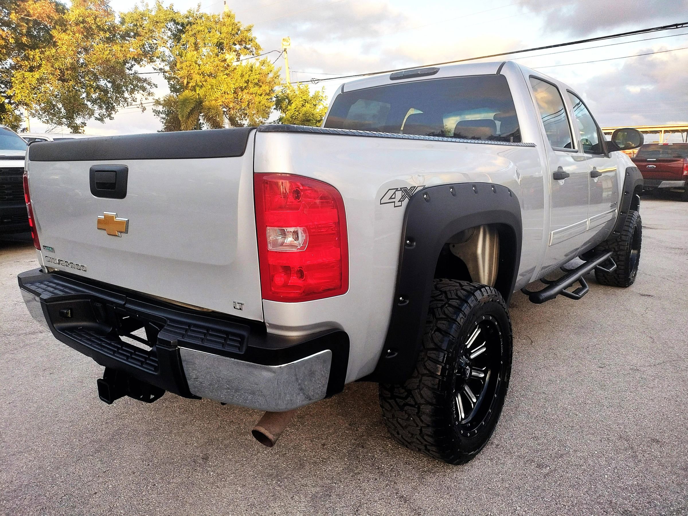 Used 2012 Chevrolet Silverado 2500 LT w/ Snow Plow Prep Package image 9