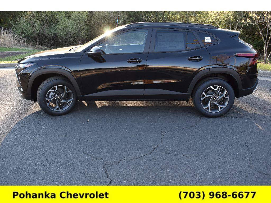 New 2026 Chevrolet Trax LT w/ Driver Confidence Package FWD image 4