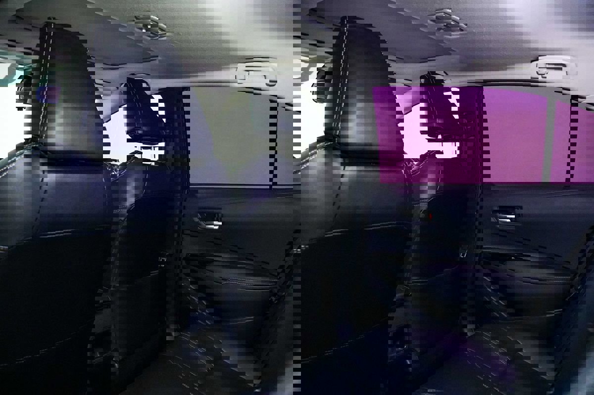 Used 2020 Toyota Corolla XLE FWD image 17