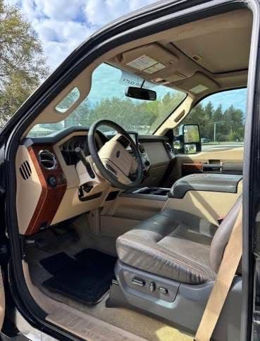 Used 2016 Ford F350 King Ranch w/ King Ranch w/Chrome Package image 4