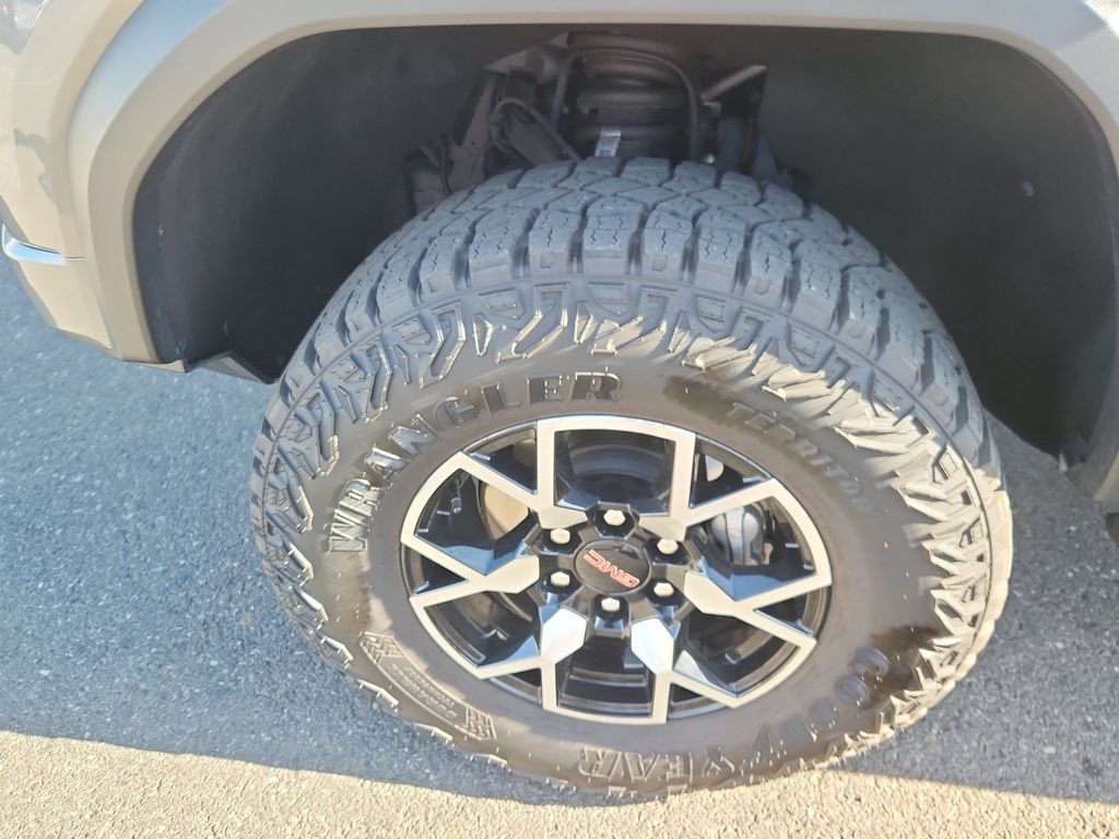Used 2023 GMC Canyon AT4X AWD/4WD image 19