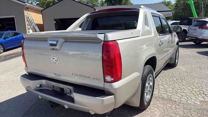 Used 2007 Cadillac Escalade EXT w/ Information Package AWD/4WD image 8
