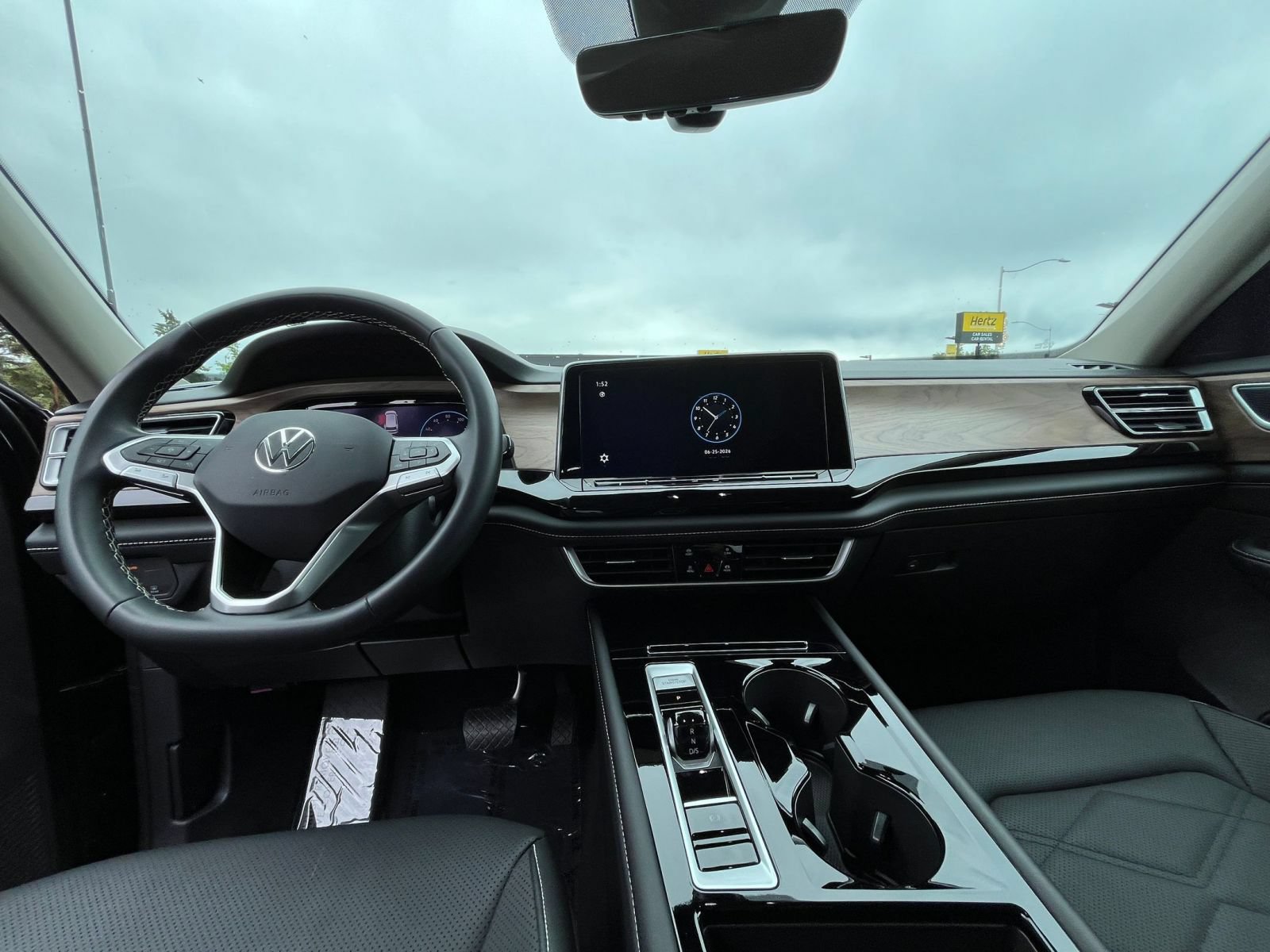 Used 2026 Volkswagen Atlas SE FWD image 36