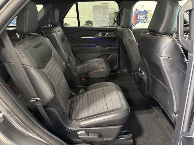 Used 2025 Ford Explorer ST-Line w/ Premium Package image 23