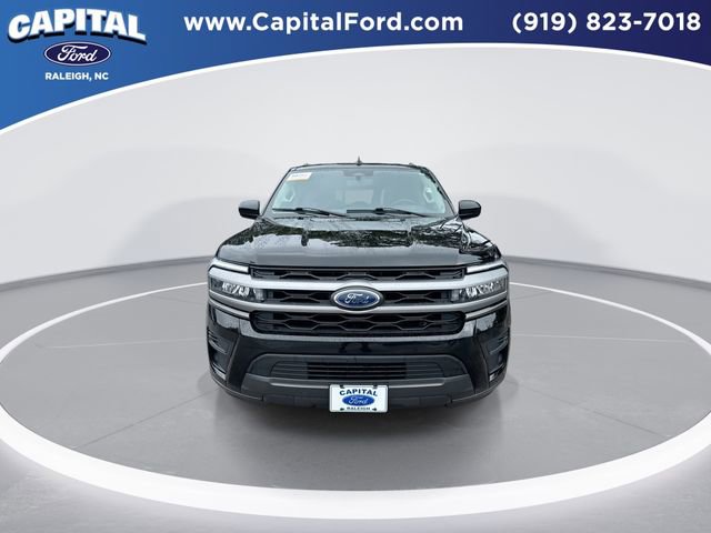Certified 2024 Ford Expedition Max XLT image 3