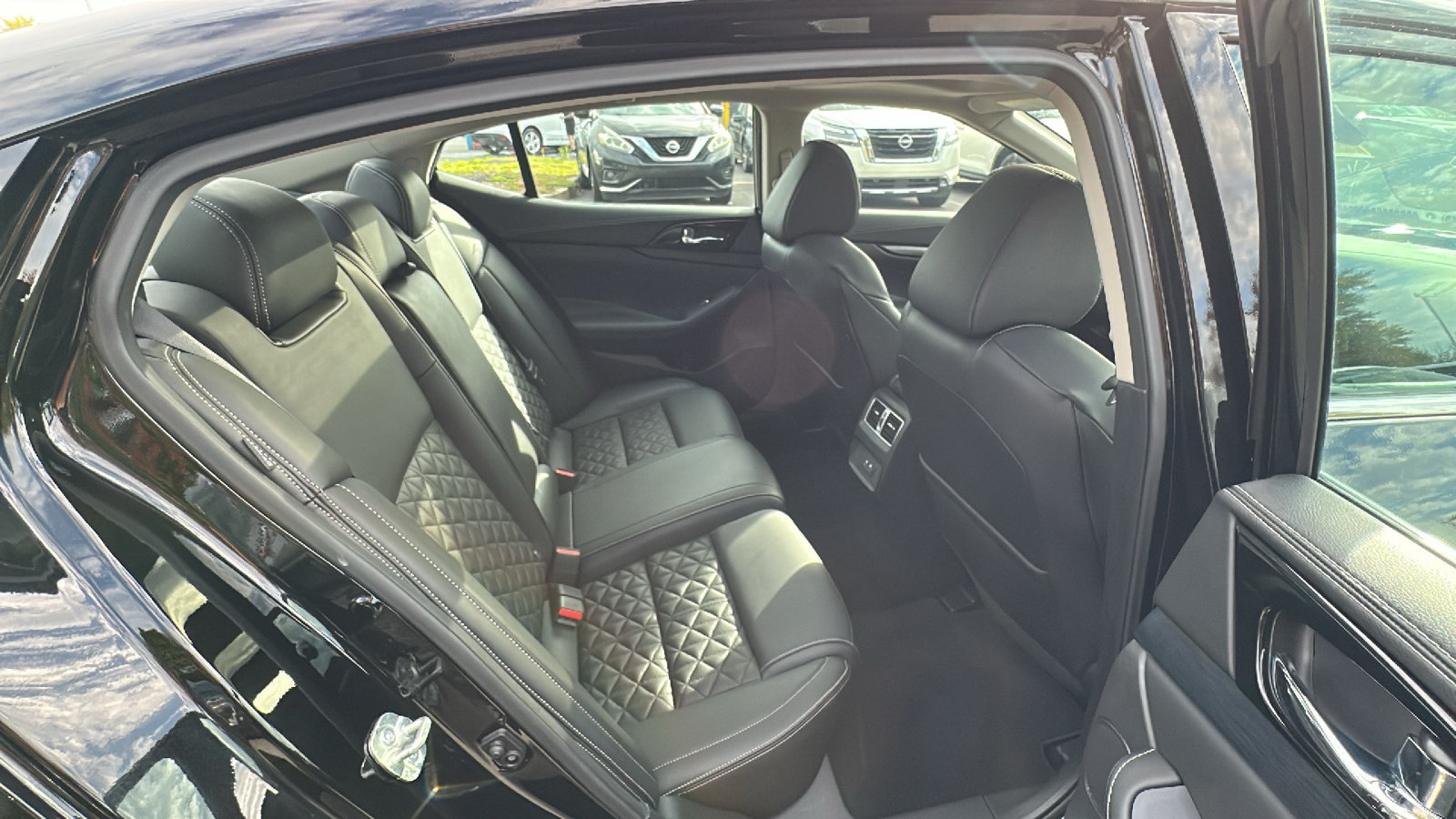 Used 2020 Nissan Maxima Platinum w/ Sport Mat Group FWD image 25