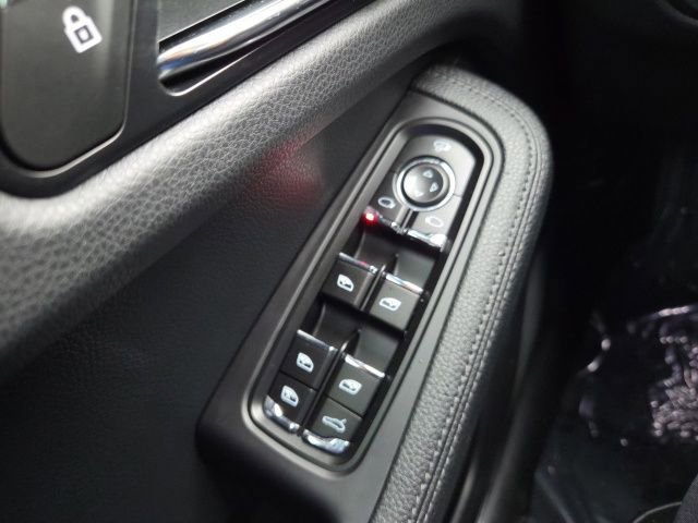Used 2024 Porsche Macan image 38