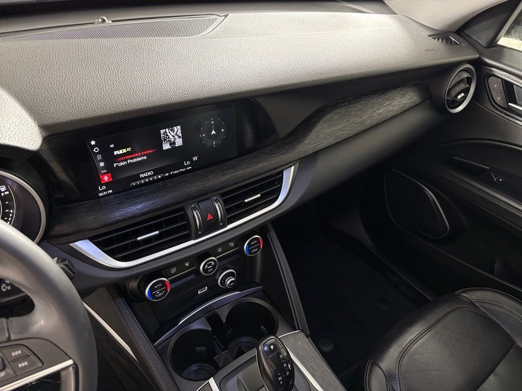 Used 2019 Alfa Romeo Stelvio w/ Nero Edizione RWD image 31