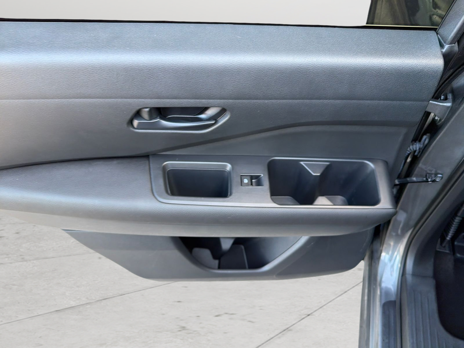 Certified 2023 Nissan Pathfinder S FWD image 32
