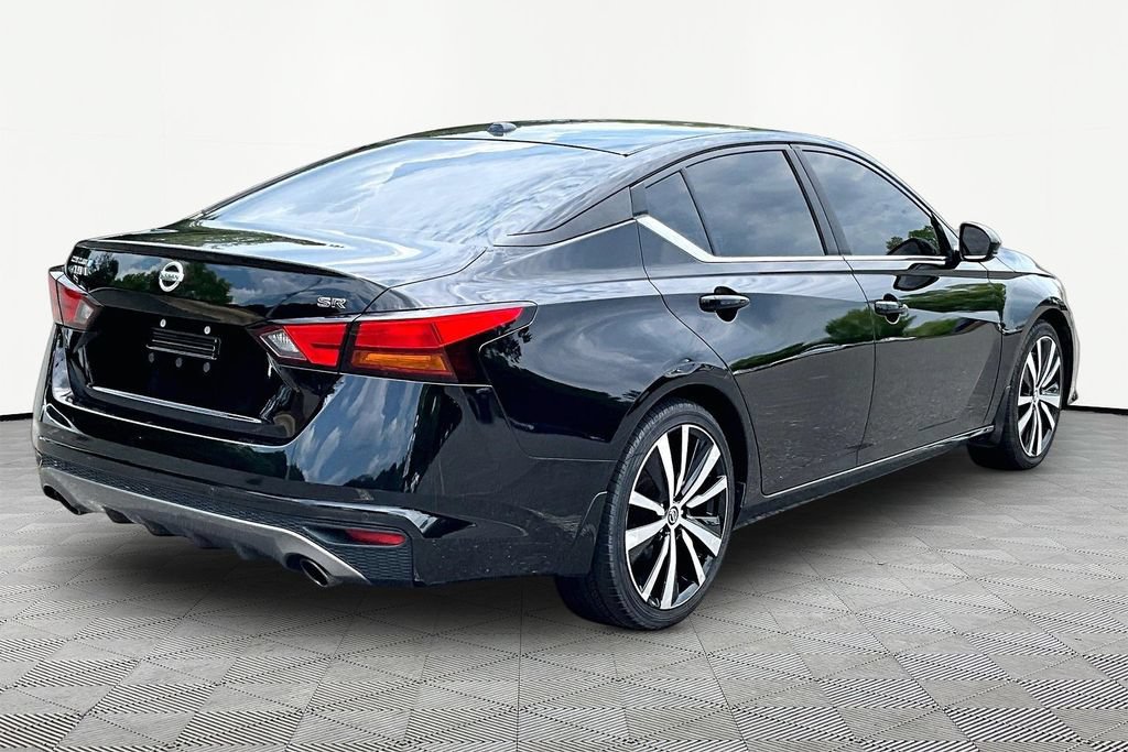Used 2020 Nissan Altima 2.5 SR w/ Premium Package FWD image 6