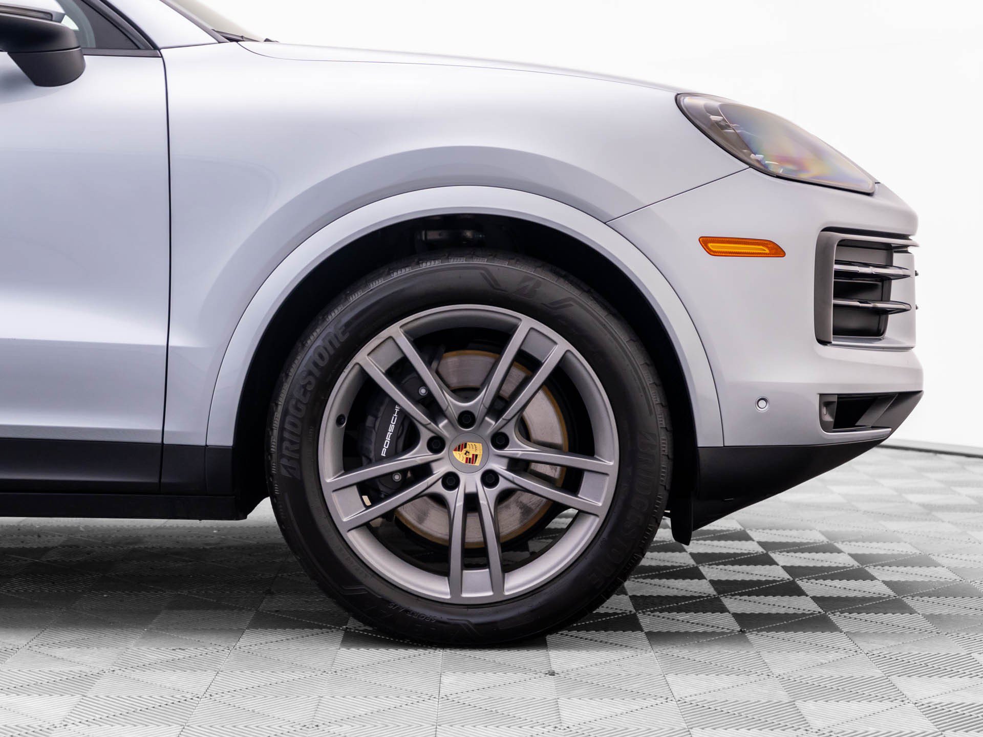 Certified 2024 Porsche Cayenne Coupe AWD/4WD image 34