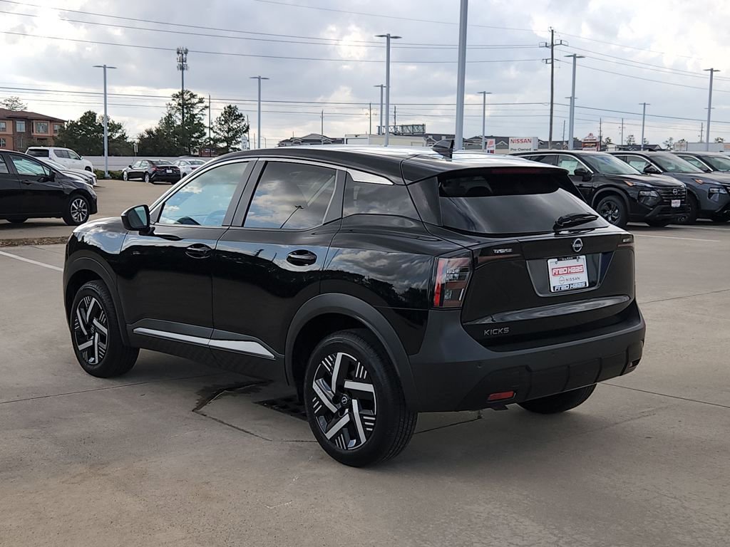 Used 2025 Nissan Kicks SV image 7