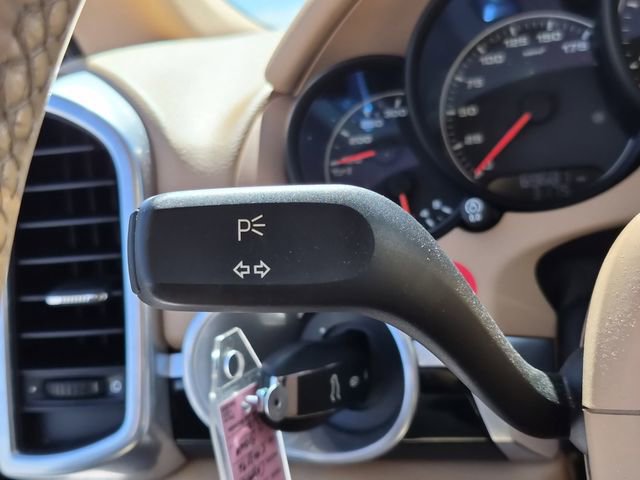 Used 2016 Porsche Cayenne image 26