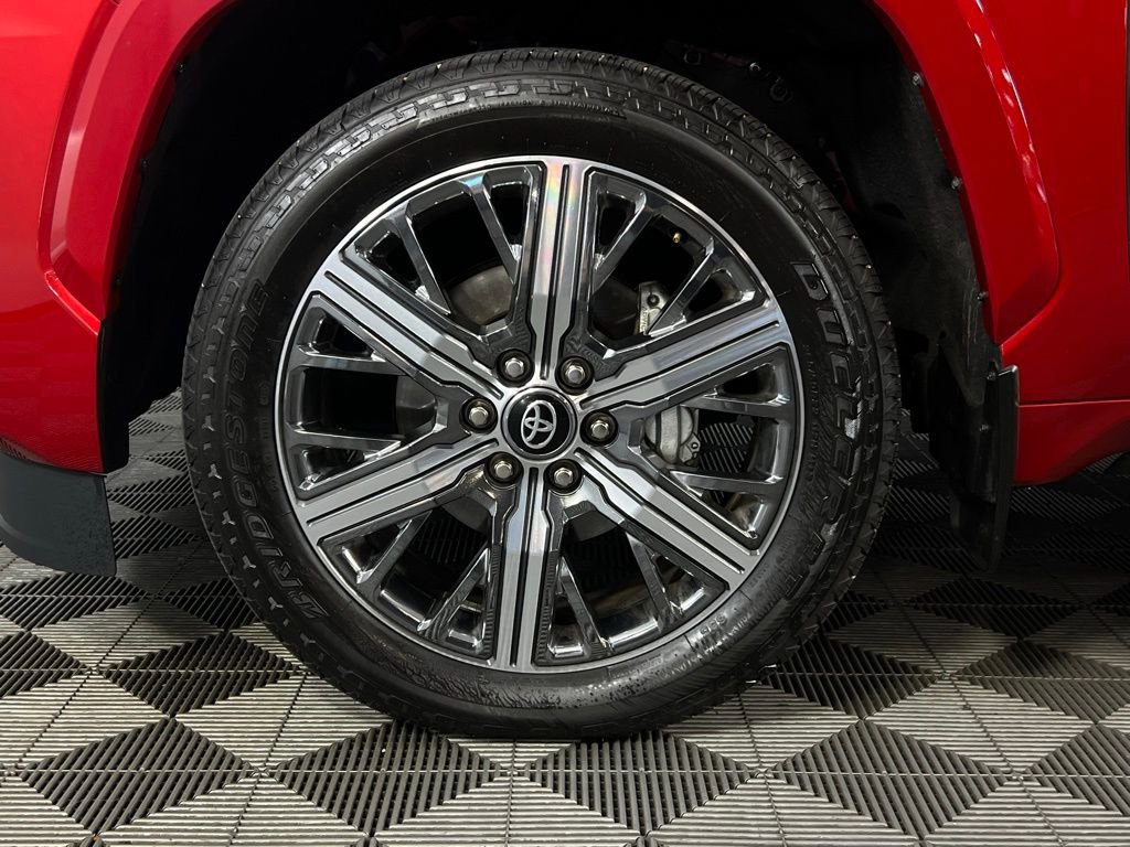 Used 2025 Toyota Sequoia Capstone image 10