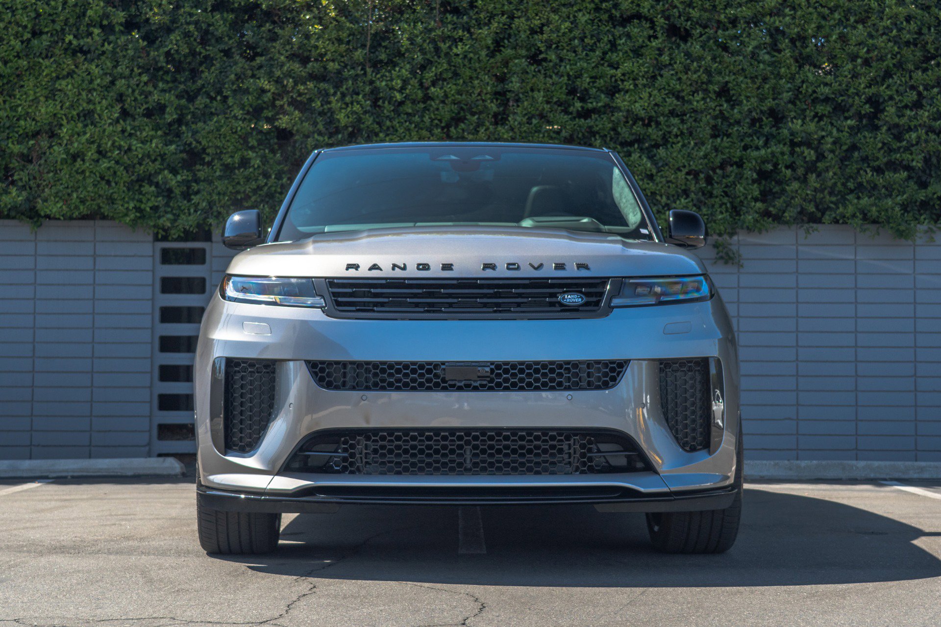 Used 2024 Land Rover Range Rover Sport image 12