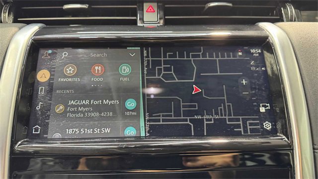 Used 2021 Land Rover Discovery Sport S image 33