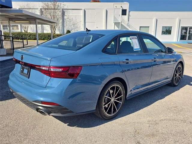 Used 2025 Volkswagen Jetta GLI Autobahn image 3