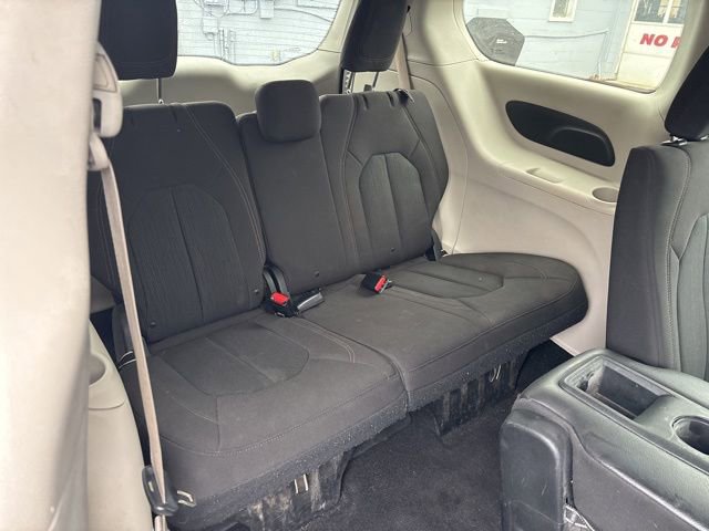 Used 2018 Chrysler Pacifica Touring Plus w/ Tire & Wheel Group image 8