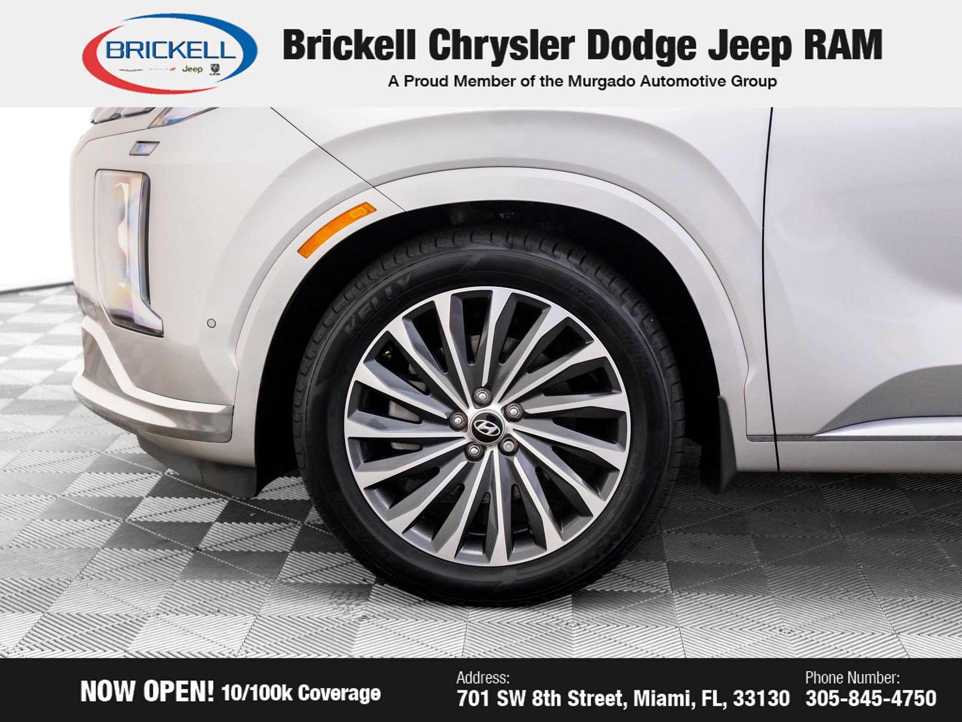 Used 2023 Hyundai Palisade Calligraphy image 35