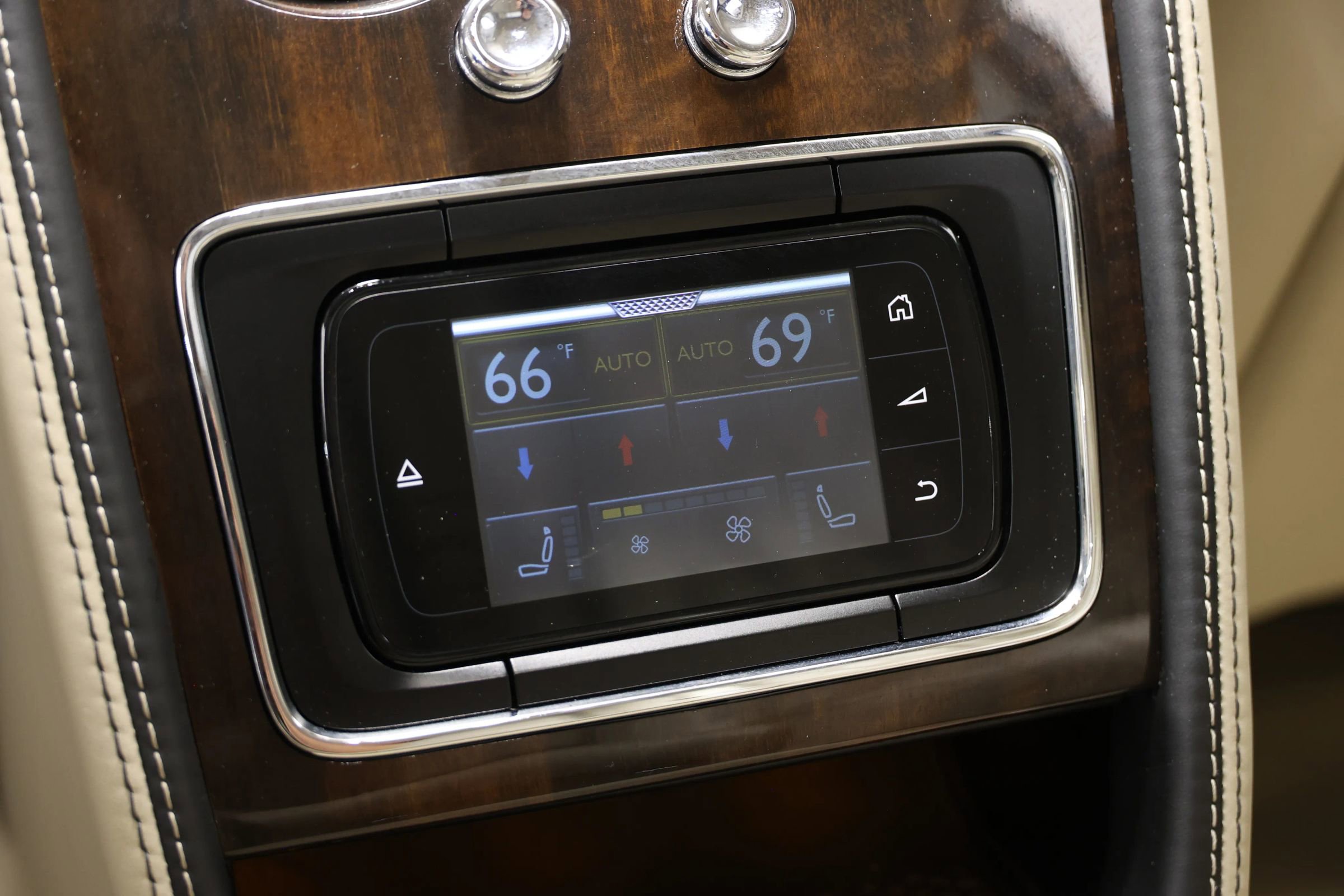 Used 2014 Bentley Flying Spur W12 AWD/4WD image 65