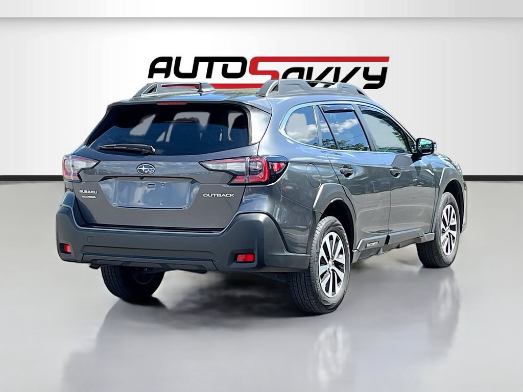 Used 2025 Subaru Outback Premium AWD/4WD image 7