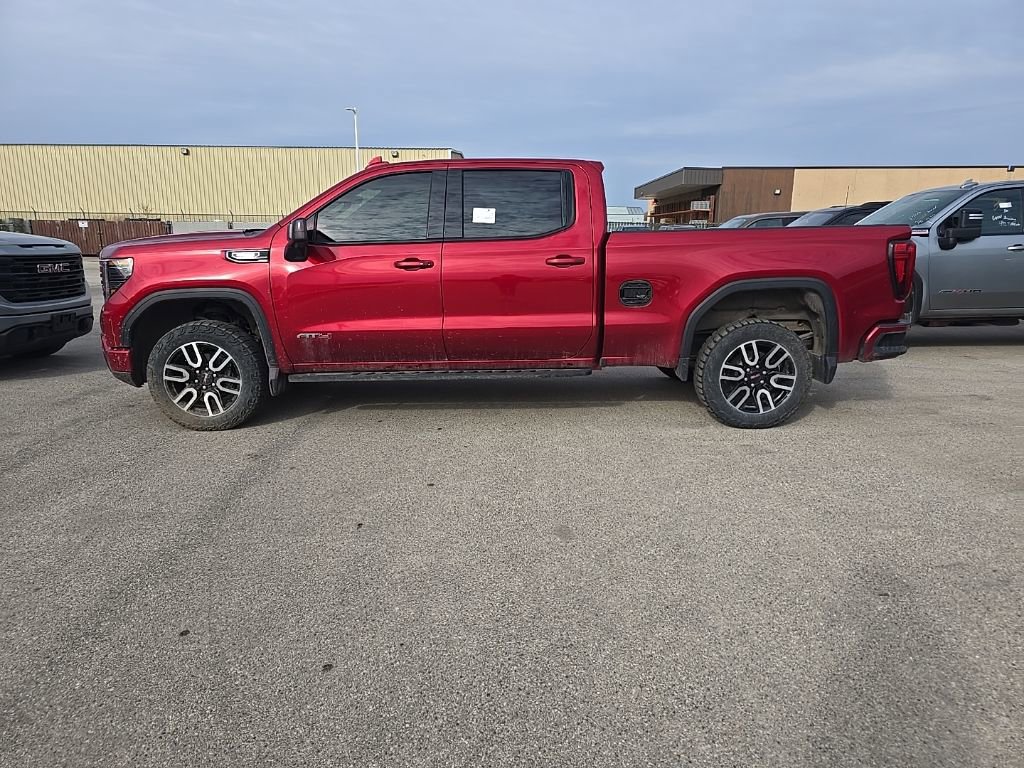 Used 2022 GMC Sierra 1500 AT4 w/ AT4 Premium Package image 3