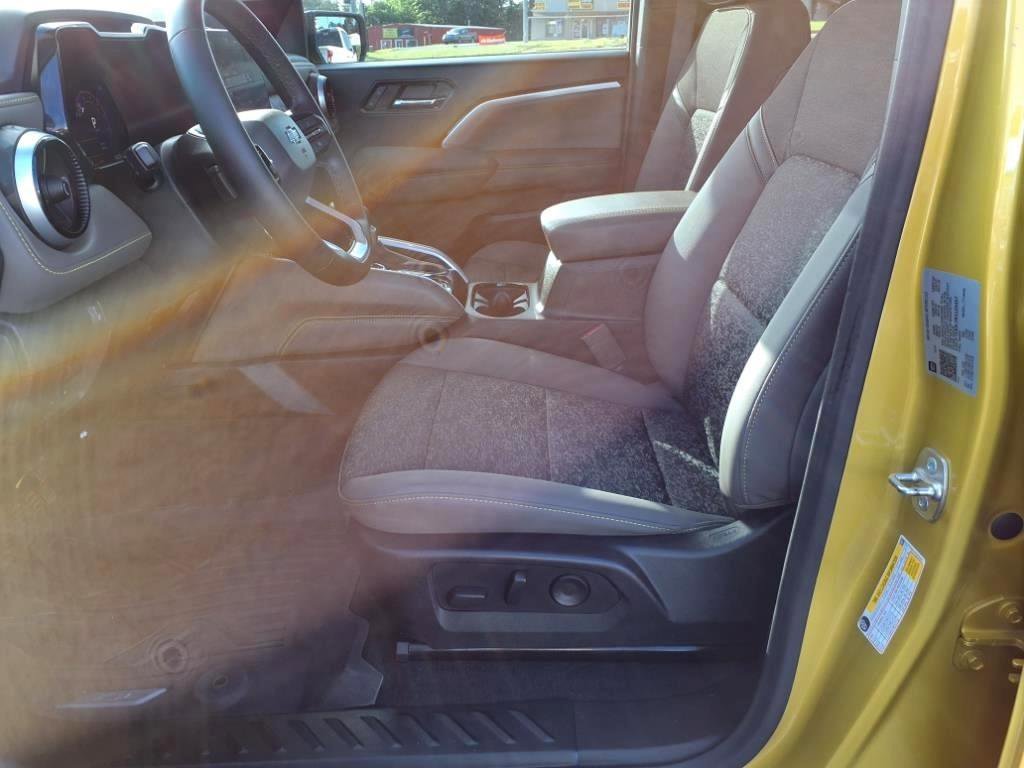 Used 2024 Chevrolet Colorado ZR2 image 15