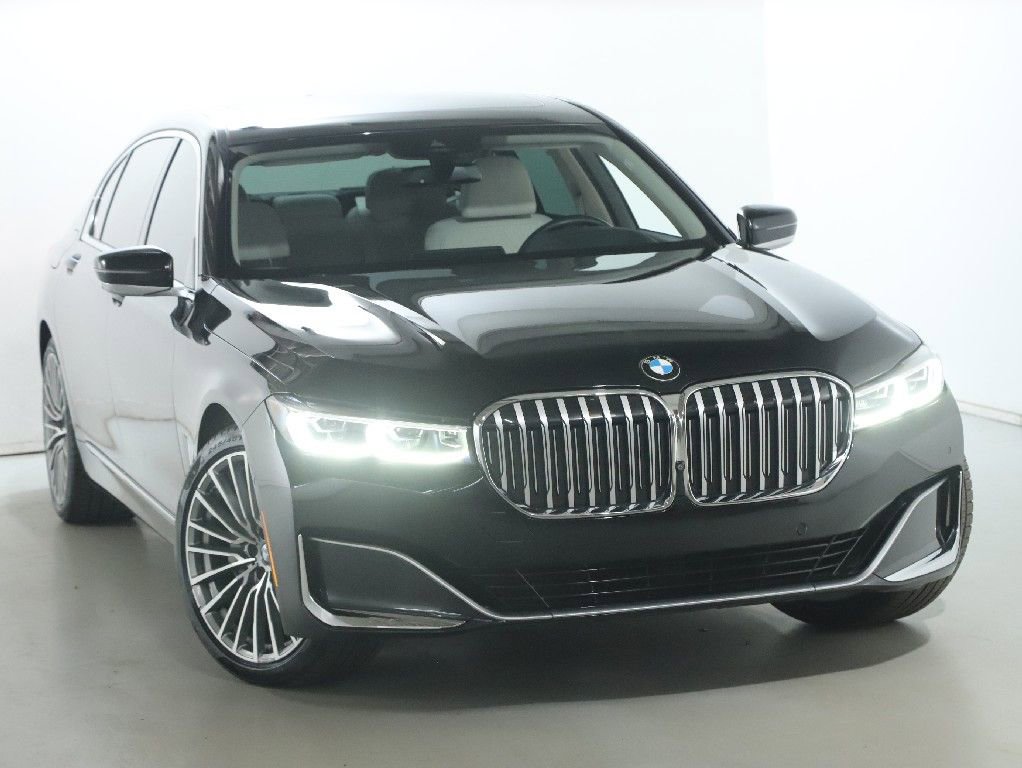 Used 2022 BMW 740i xDrive w/ Premium Package AWD/4WD image 2