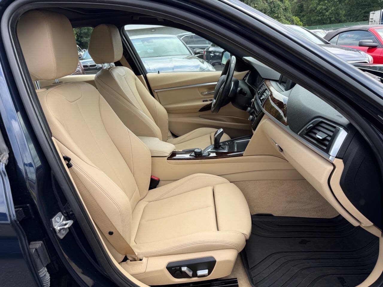 Used 2016 BMW 328i Sedan RWD image 13